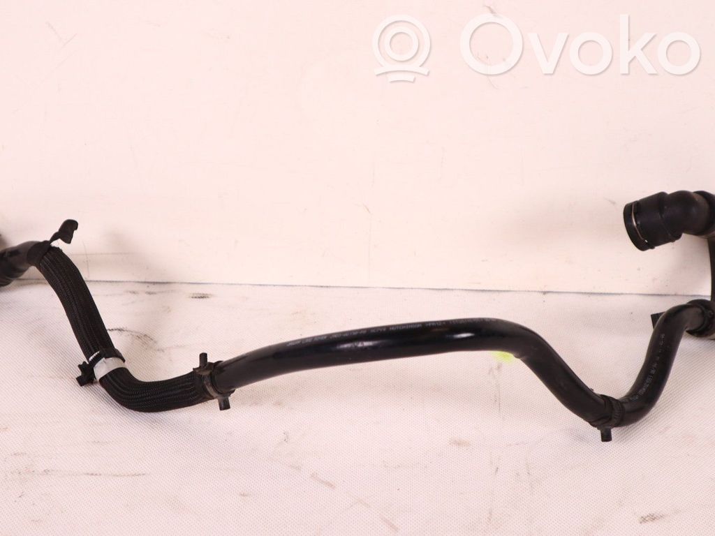 Jaguar I-Pace Engine coolant pipe/hose 