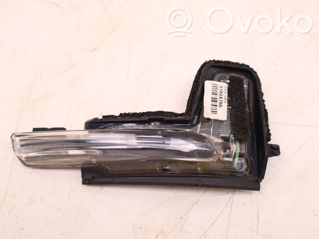 Volvo XC60 Peilin suuntavilkku 