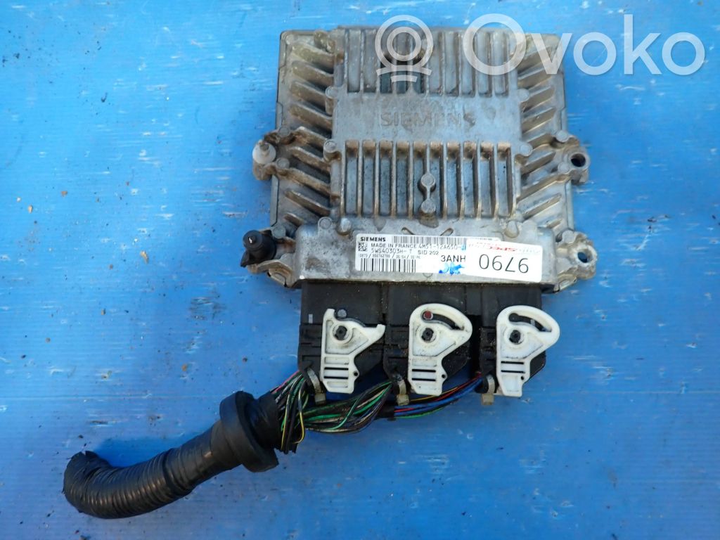 Ford Focus Engine control unit/module 