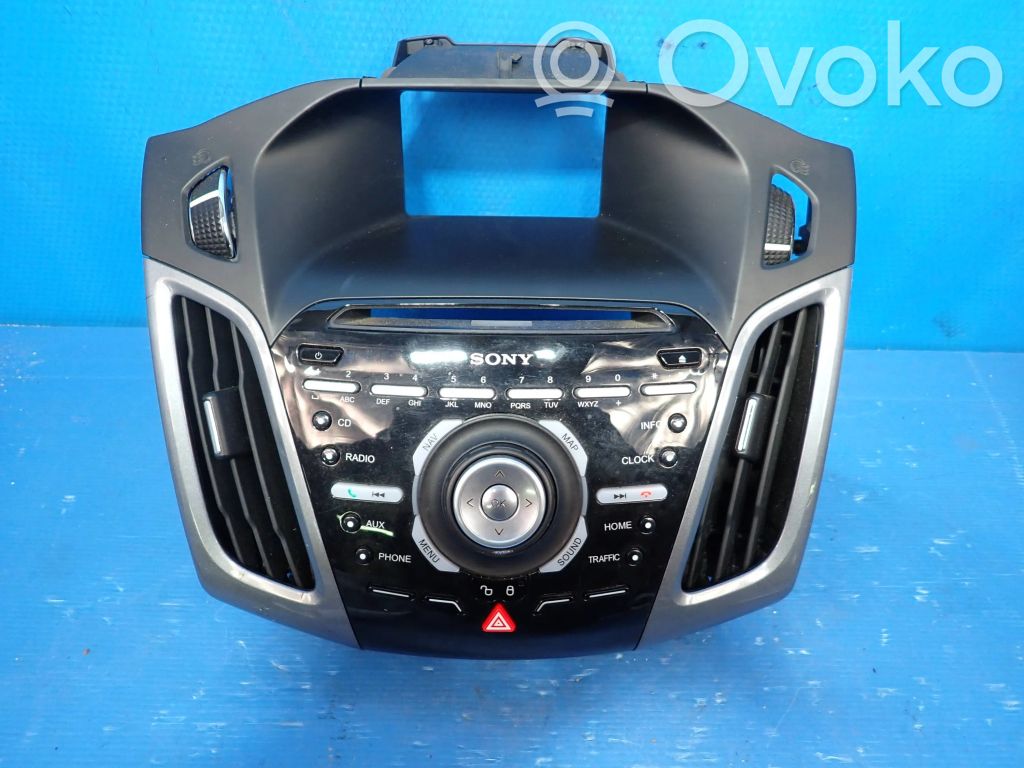 Ford Focus Radio/GPS head unit trim 