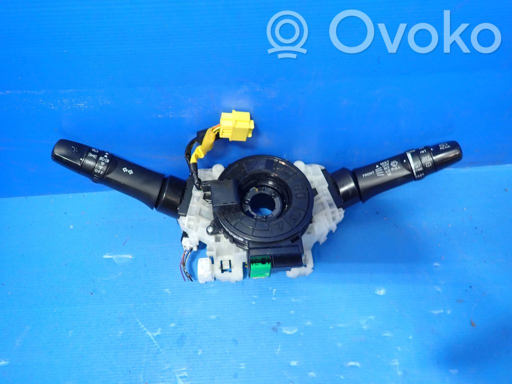 Mitsubishi Lancer X Commodo, commande essuie-glace/phare 