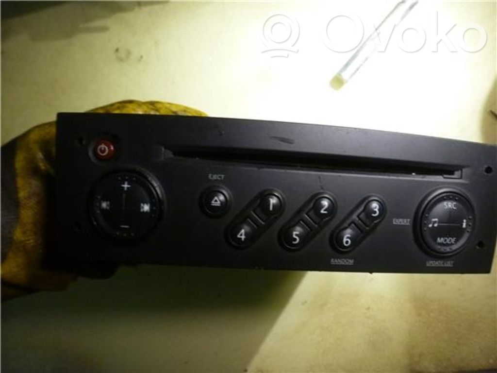 Renault Clio III Radio / CD-Player / DVD-Player / Navigation 
