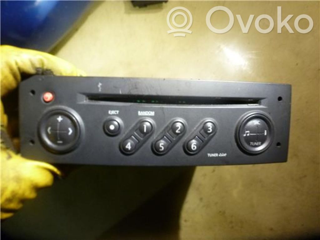 Renault Megane II Panel / Radioodtwarzacz CD/DVD/GPS 