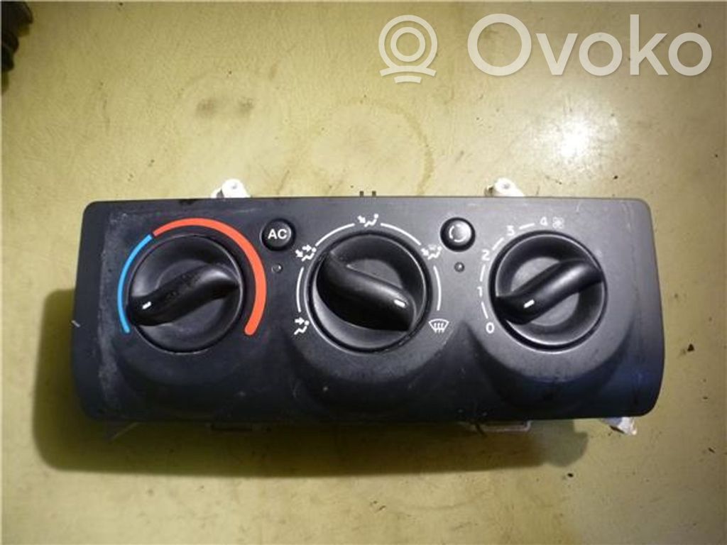 Renault Clio II Air conditioning (A/C) switch 