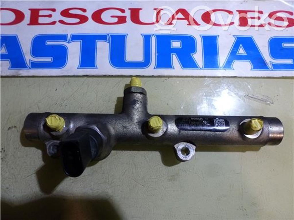 Audi A4 S4 B5 8D Sensor de presión de combustible 