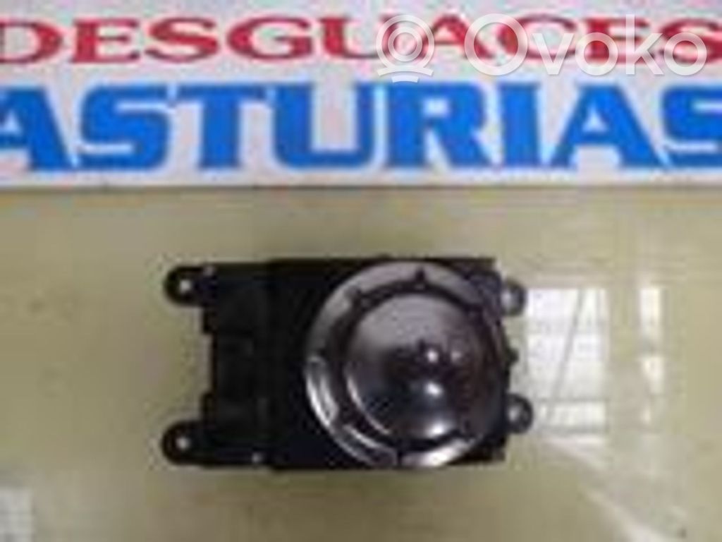 Multifunctional control switch/knob   6938569