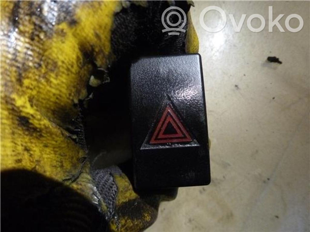 Hyundai Terracan Botón interruptor de luz de peligro 