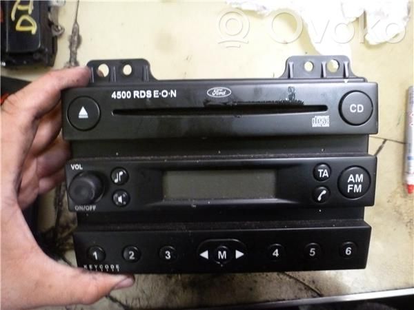 Ford Fiesta Unitate principală radio/CD/DVD/GPS 