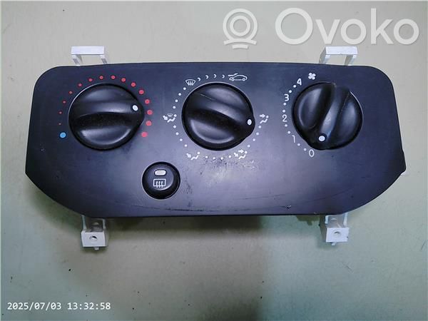 Renault Clio II Air conditioning (A/C) switch 