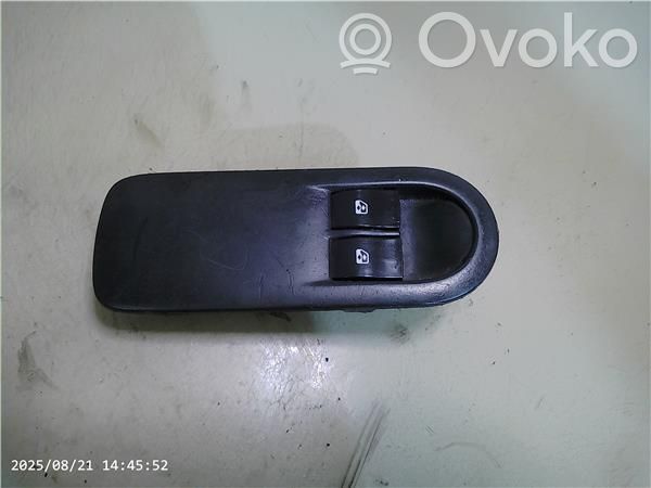 Renault Megane II Electric window control switch 