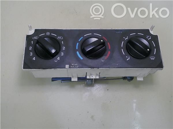 Przycisk / Włącznik klimatyzacji A/C   30807DA,20070830
