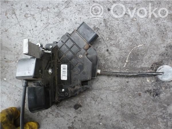 Ford Focus Takaoven lukko 