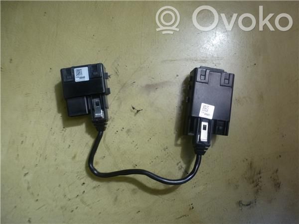 Engine control unit/module   13360041,13360040
