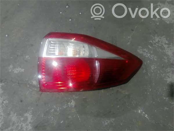 Ford C-MAX II Takavalon polttimo 