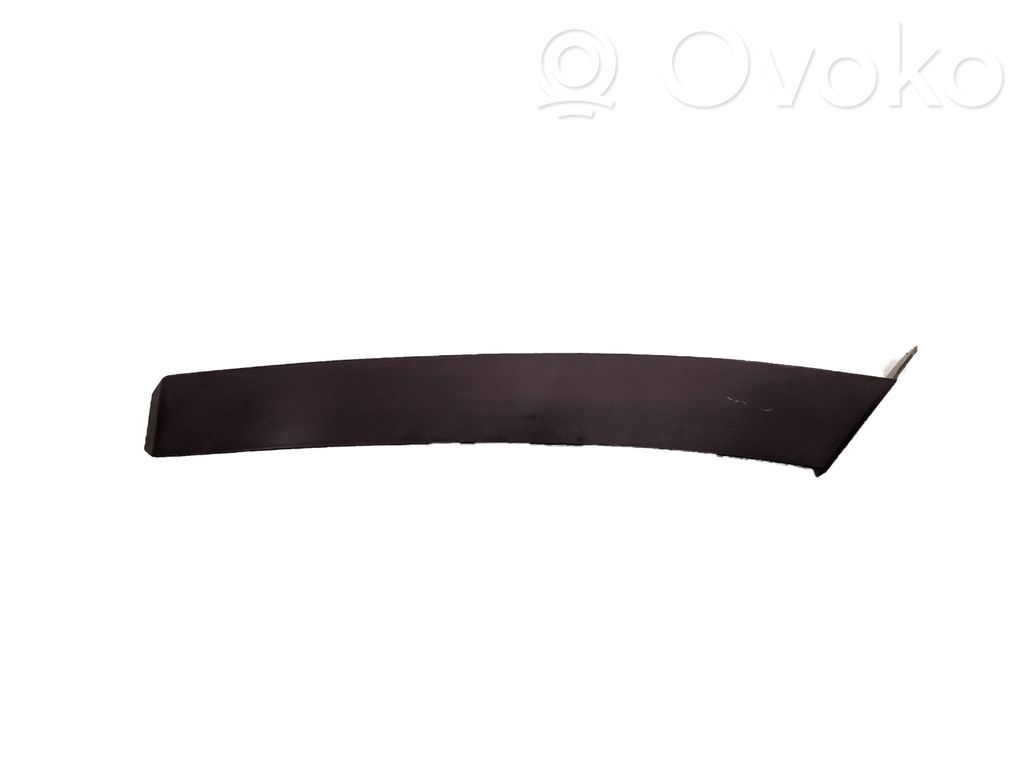 Opel Omega B1 Front arch trim 