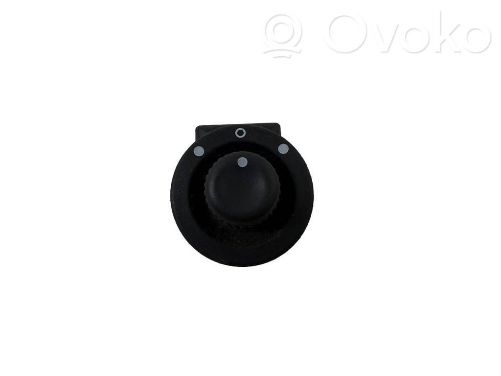 Dacia Dokker Wing mirror switch 