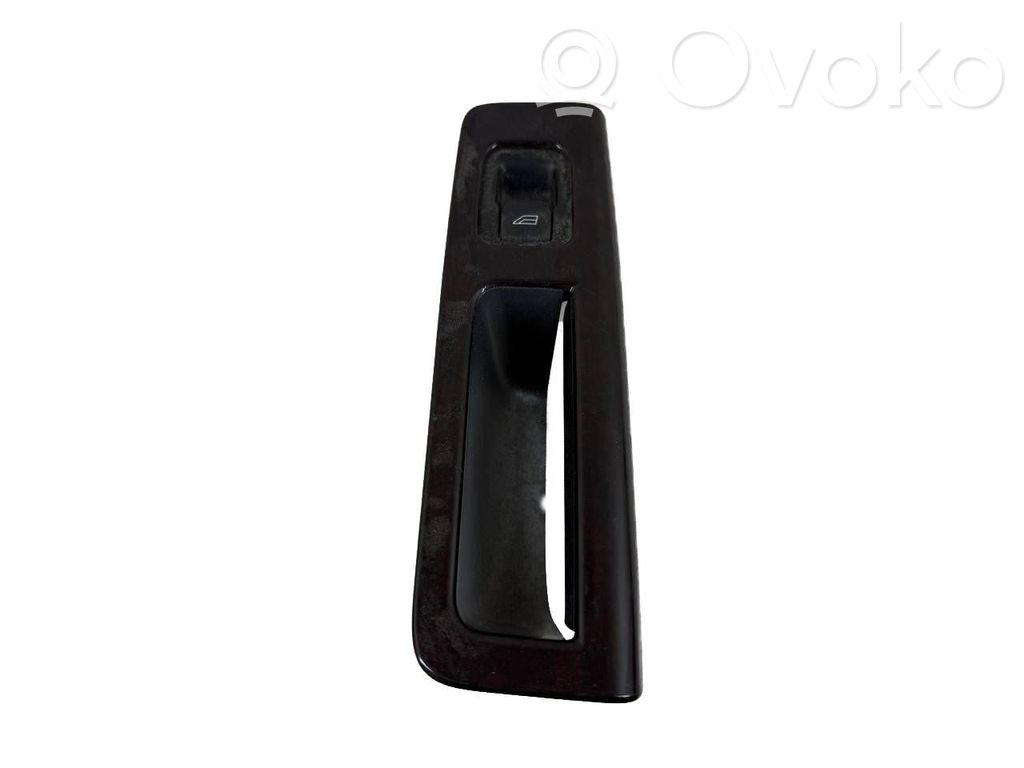 Electric window control switch   8679679
