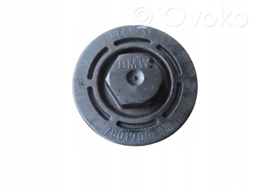 Toyota Avensis T270 other engine part 