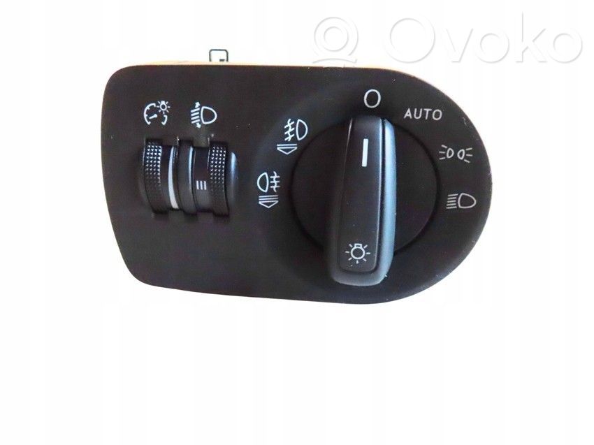 Audi Q3 8U Lichtschalter 