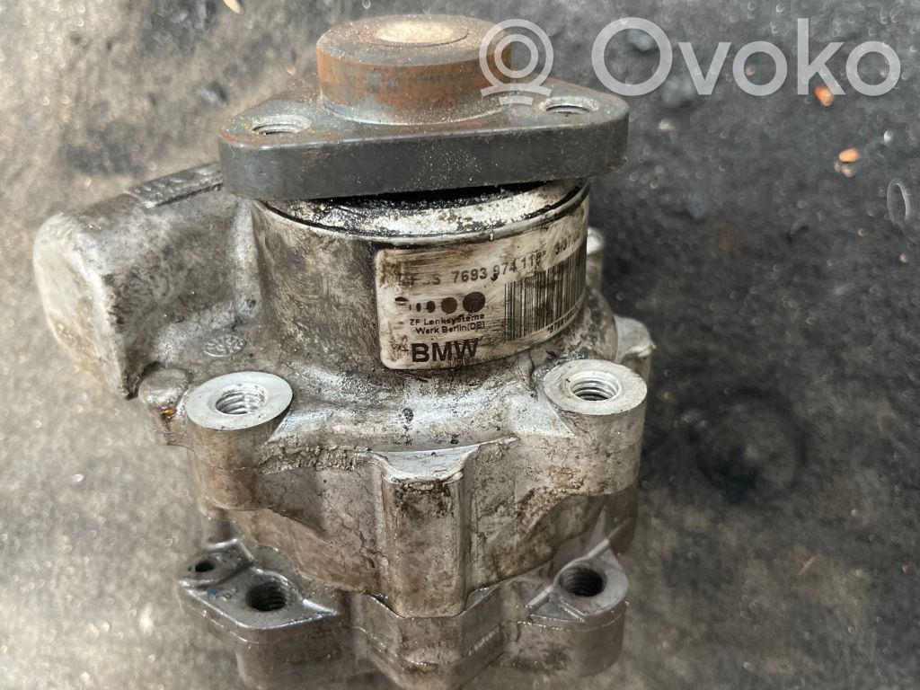 BMW 3 E90 E91 Power steering pump 