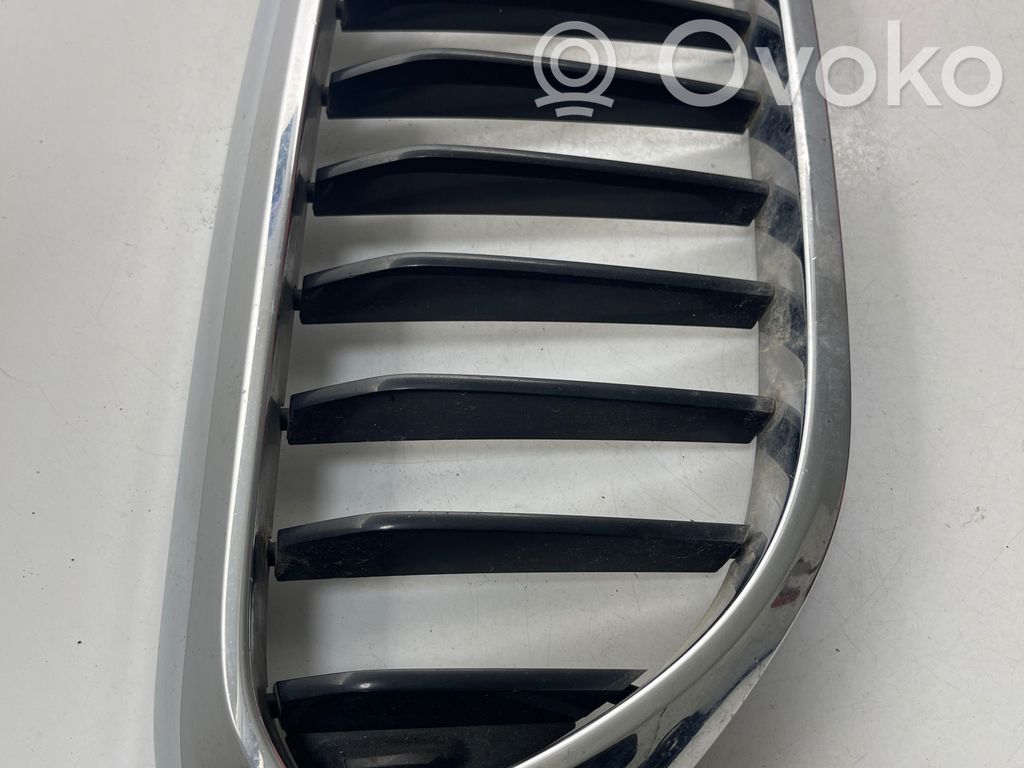 BMW 5 G30 G31 G38 Griglia superiore del radiatore paraurti anteriore 
