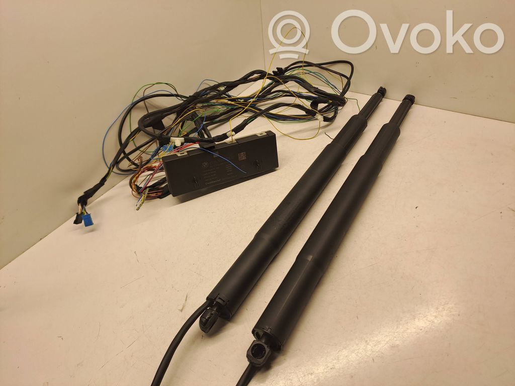 BMW 5 G30 G31 G38 Pompa / Siłownik klapy tylnej bagażnika / Komplet 
