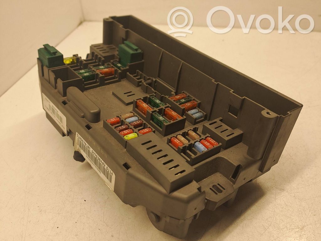 BMW X5 E70 Fuse module 