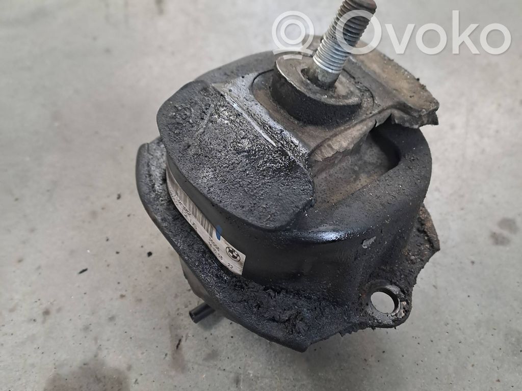 Engine mount bracket   P678710302,16004212