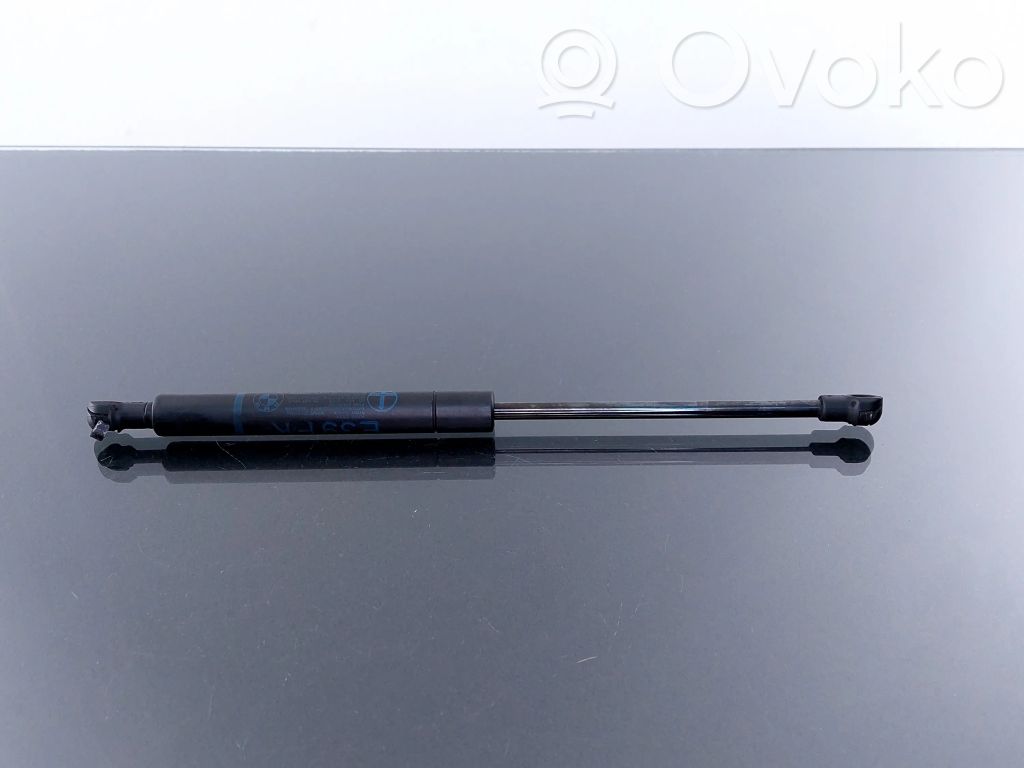 BMW 5 E39 Amortizatorius variklio dangčio 