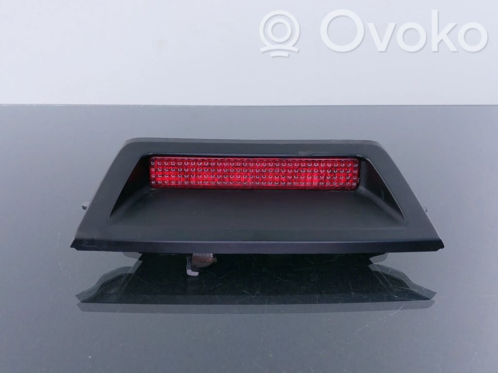 Chrysler 300 - 300C Third/center stoplight 