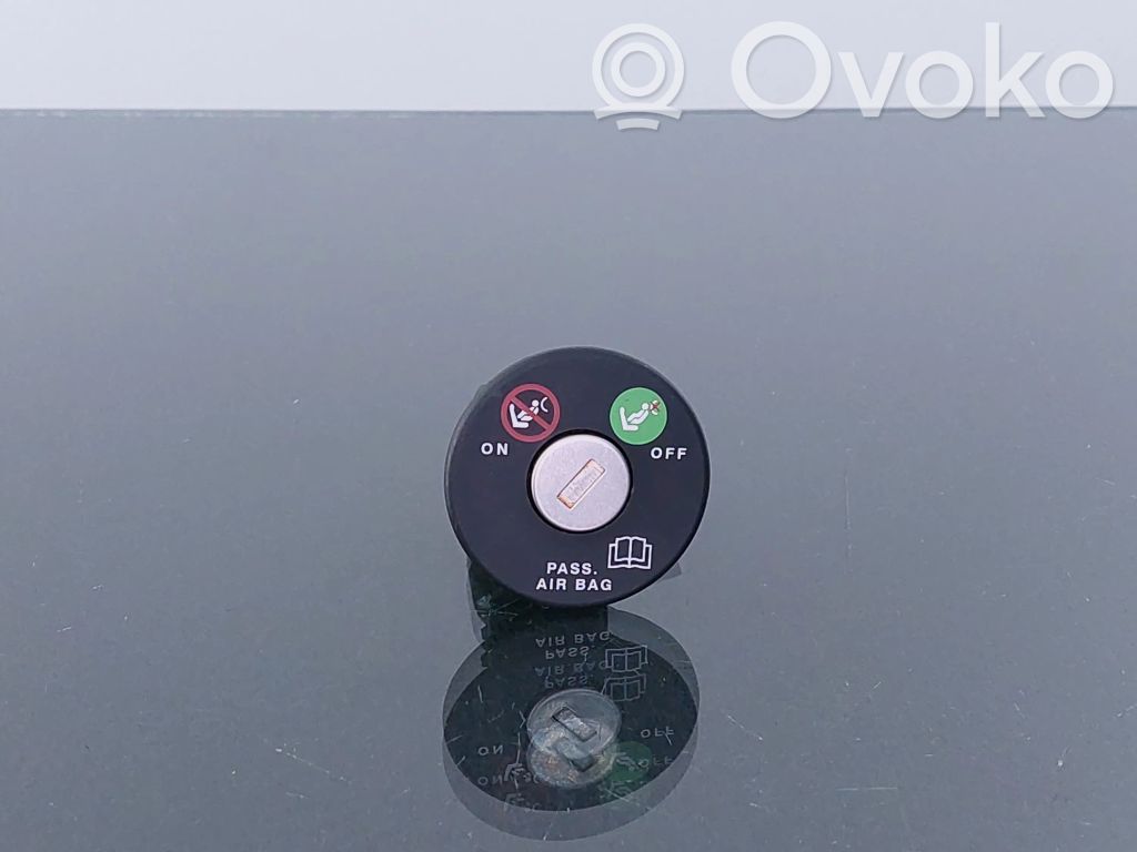 Alfa Romeo 156 Passenger airbag on/off switch 