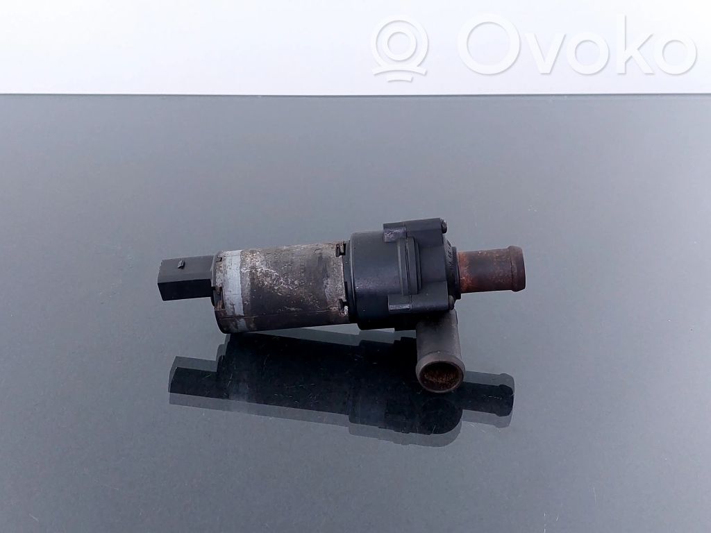 Audi Q7 4L Pompa cyrkulacji / obiegu wody 