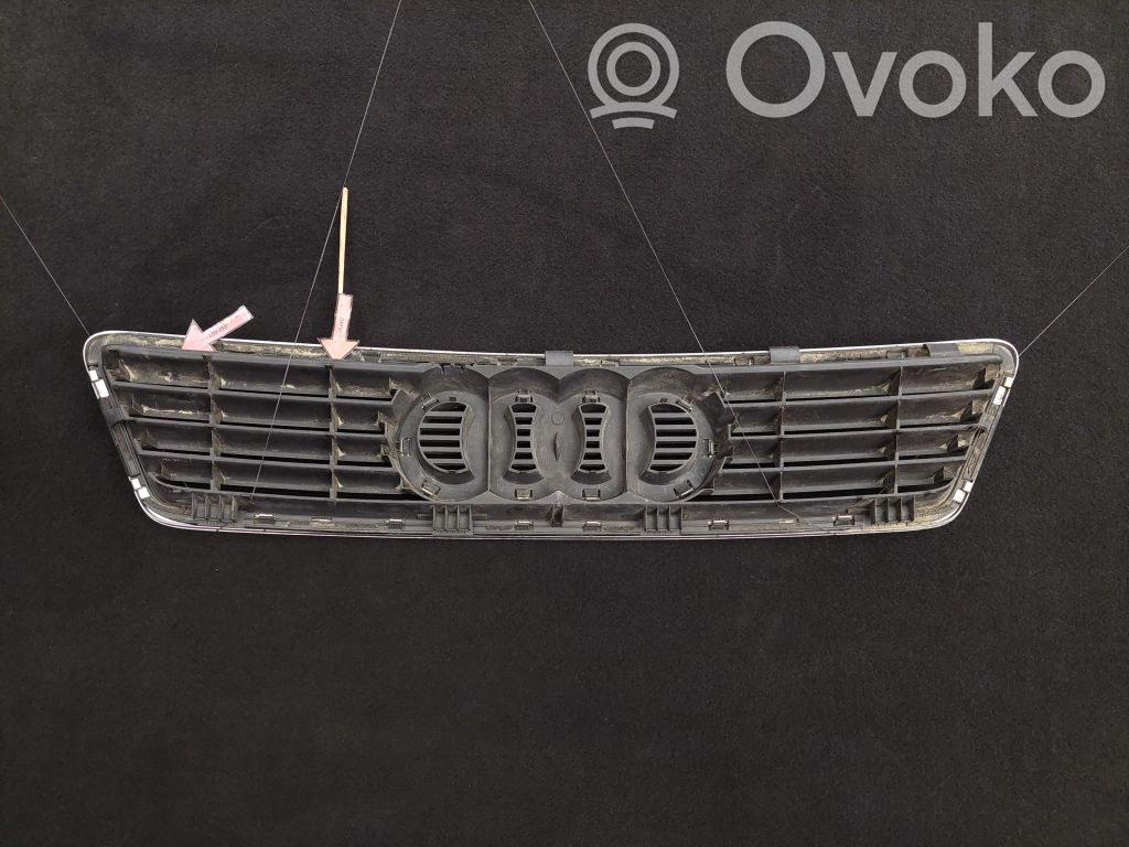 Audi A6 S6 C5 4B Augšējais režģis 