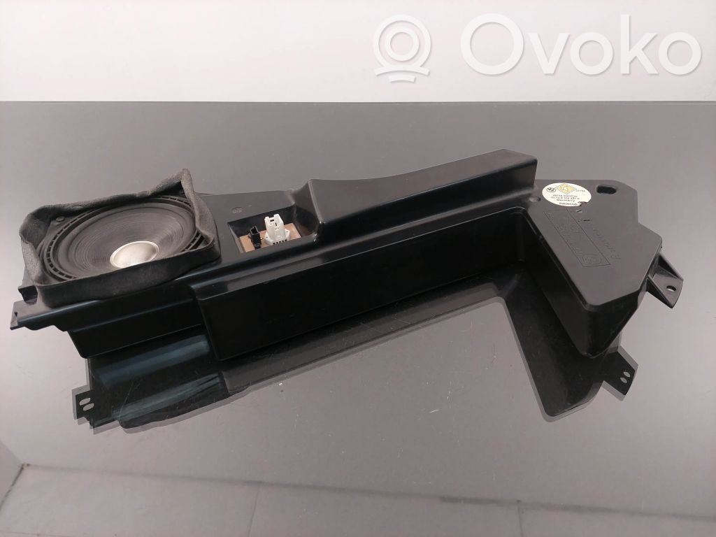 BMW 7 E38 Rear door speaker 