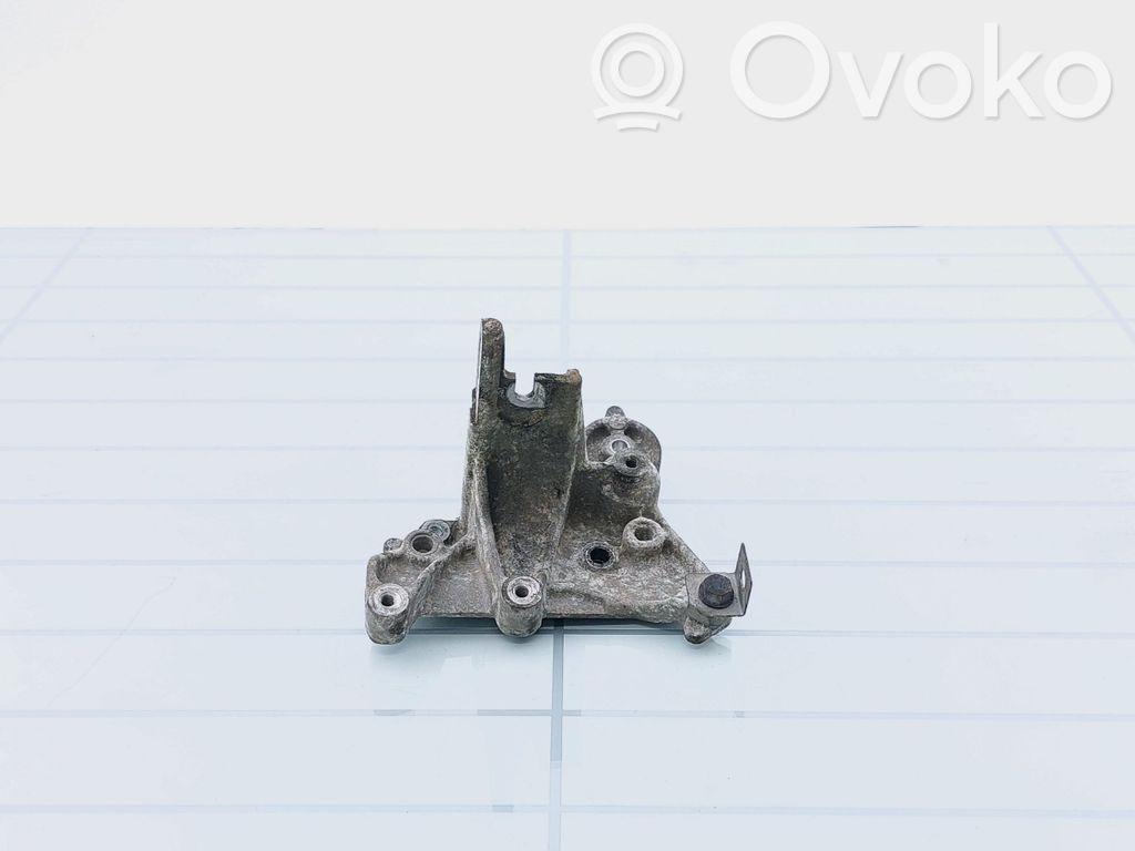 Engine mounting bracket   9648584680