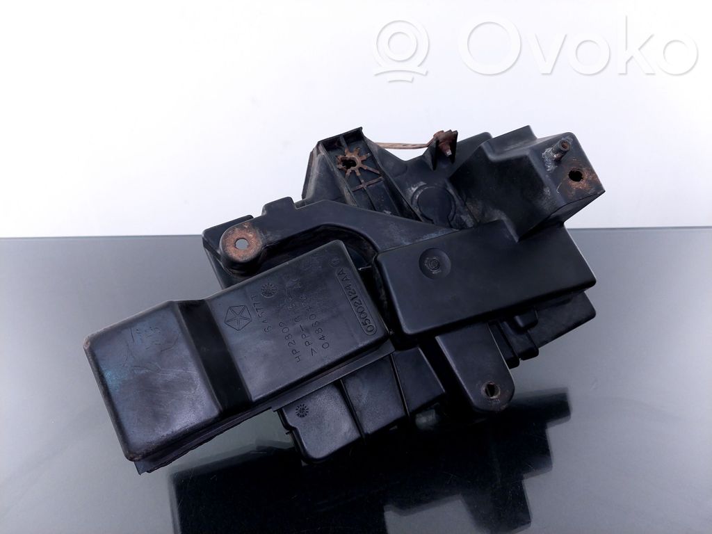 Chrysler Voyager Battery bracket 