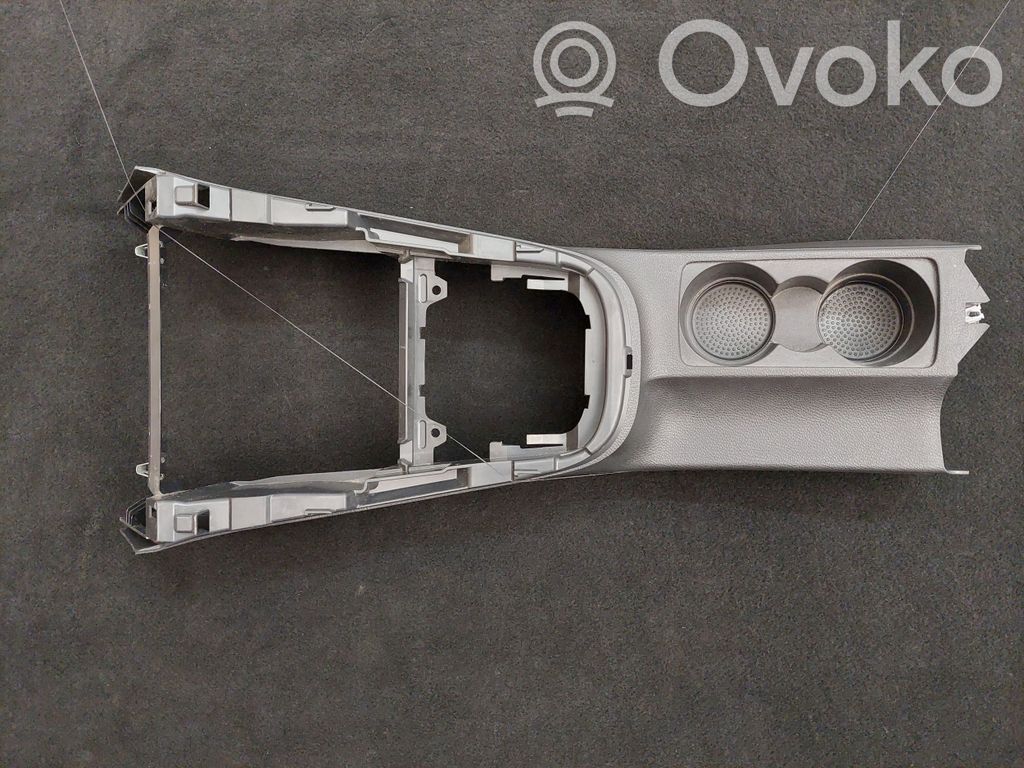 Volkswagen Golf VI Center console 
