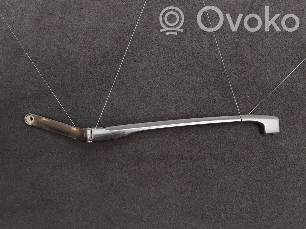 Volkswagen Phaeton Front wiper blade arm 