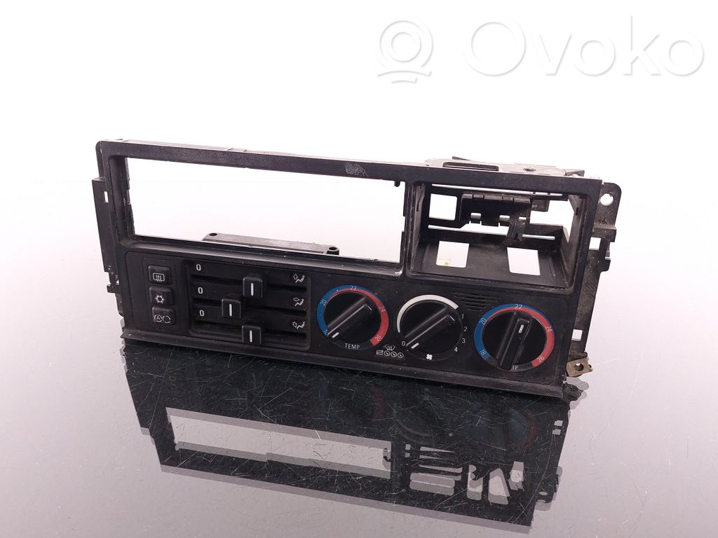 BMW 5 E34 Climate control unit 