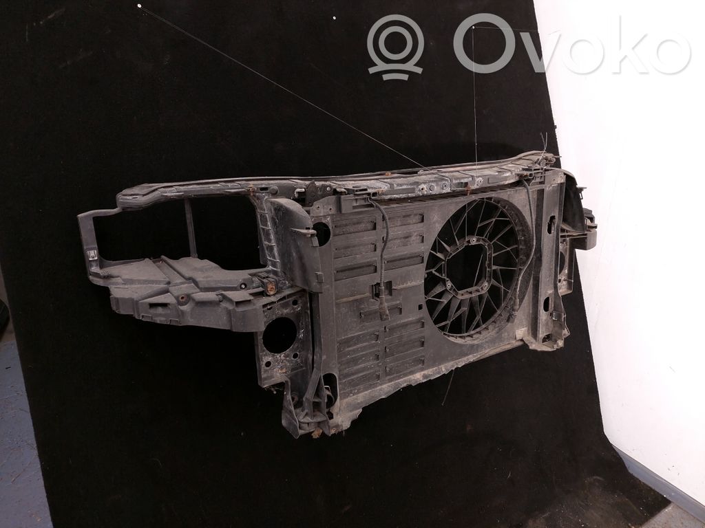 Audi A8 S8 D3 4E Панель радиаторов 