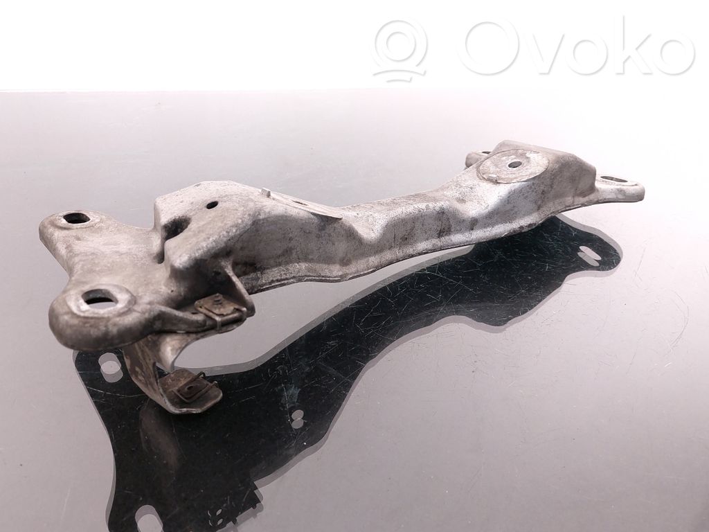 BMW 3 E90 E91 Gearbox mounting bracket 