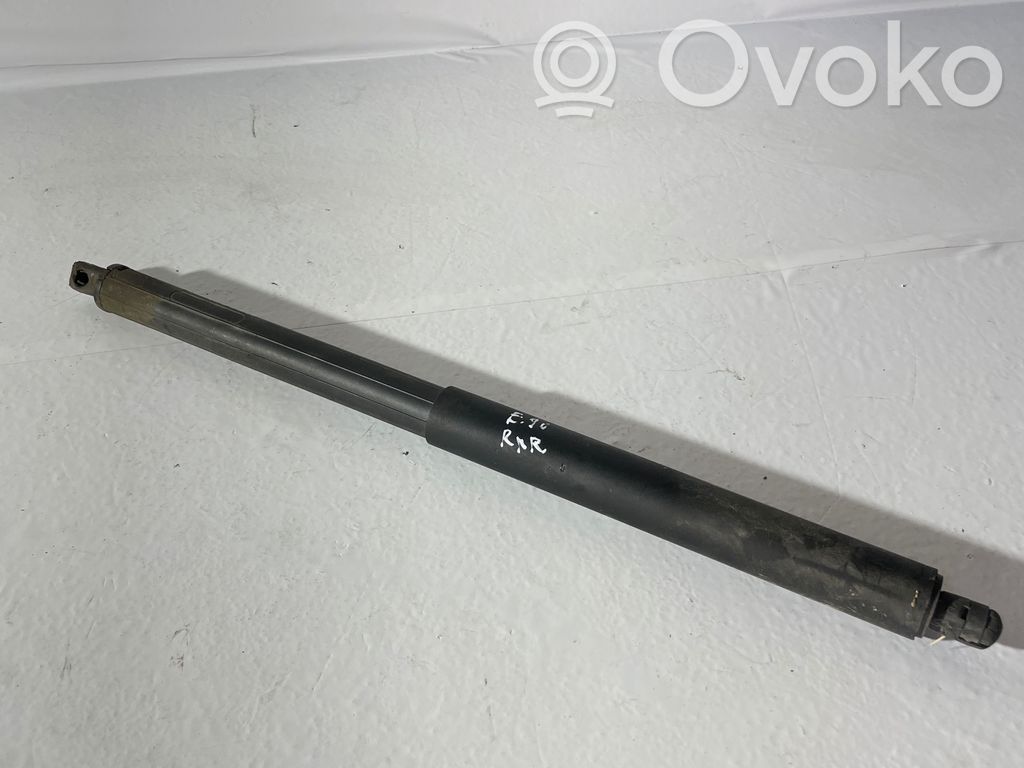 BMW 3 E90 E91 Tailgate/trunk strut/damper 