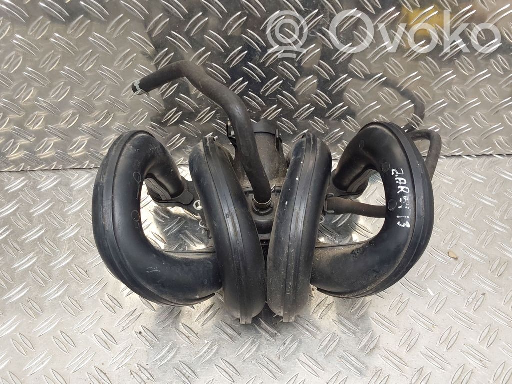 Toyota Yaris Kolektorius įsiurbimo 