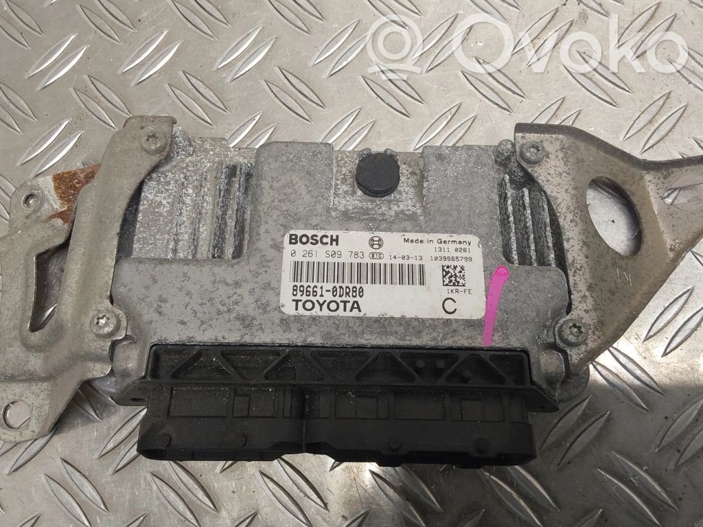 Toyota Yaris Engine control unit/module 