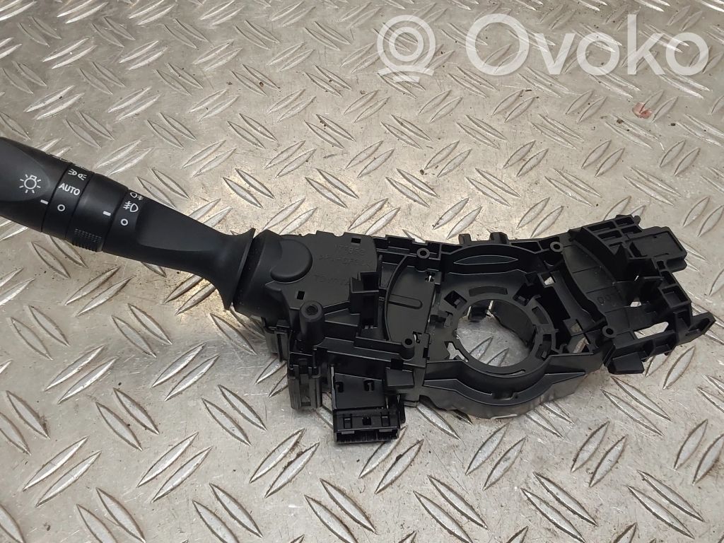 Toyota Auris E180 Indicator stalk 