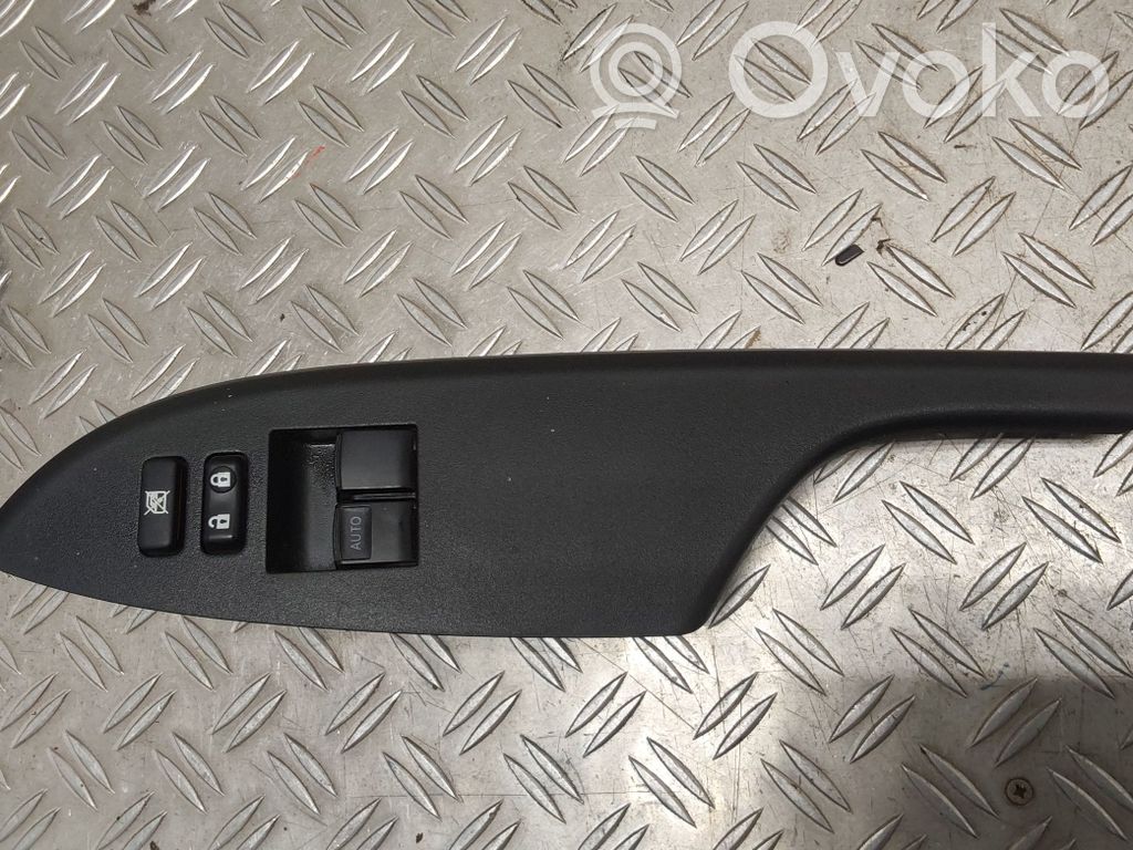 Electric window control switch   7423212710