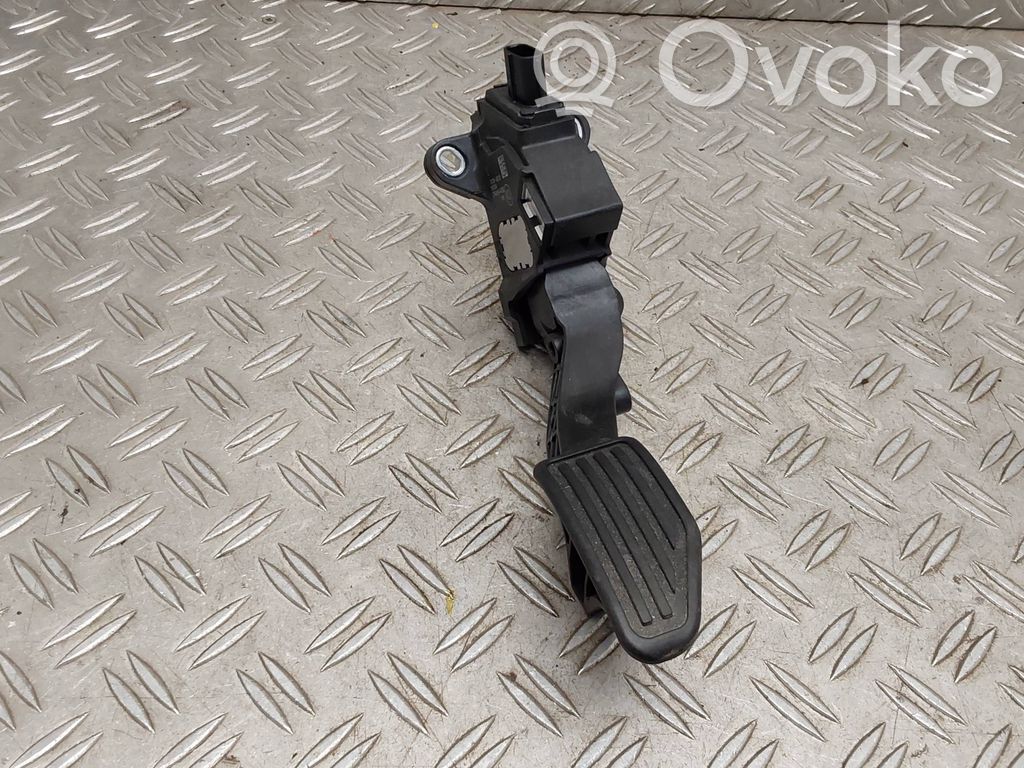 Toyota Yaris Pedał gazu / przyspieszenia 
