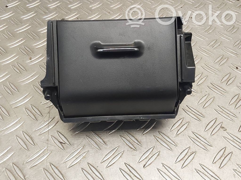 Toyota Auris E180 Daiktadėžė centrinės konsolės 