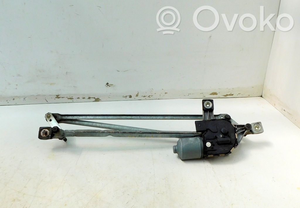 Volvo V70 Front wiper linkage and motor 