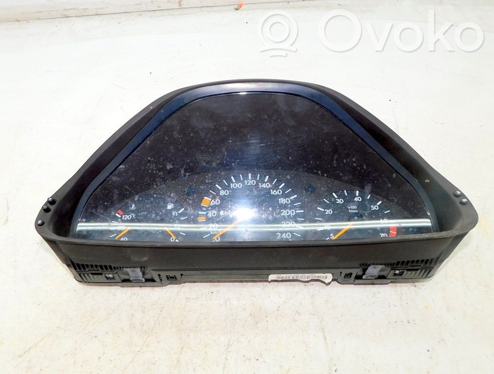 Mercedes-Benz CLK A208 C208 Speedometer (instrument cluster) 